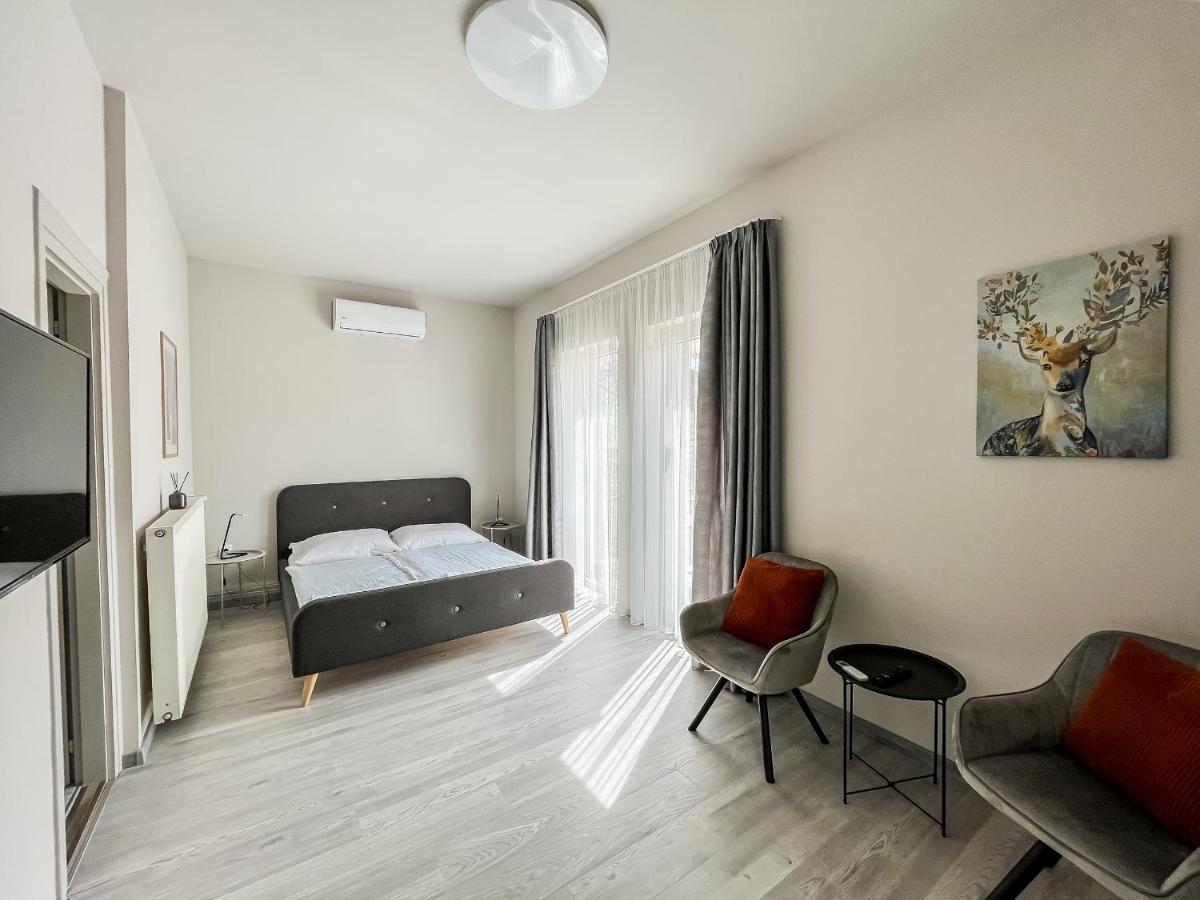 Villa 21 Boutique Rooms Balatonalmádi Extérieur photo